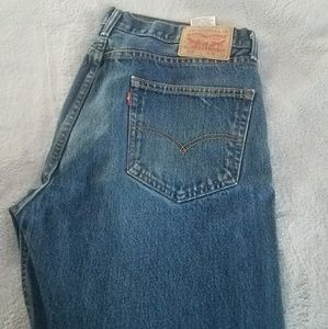Levis 505